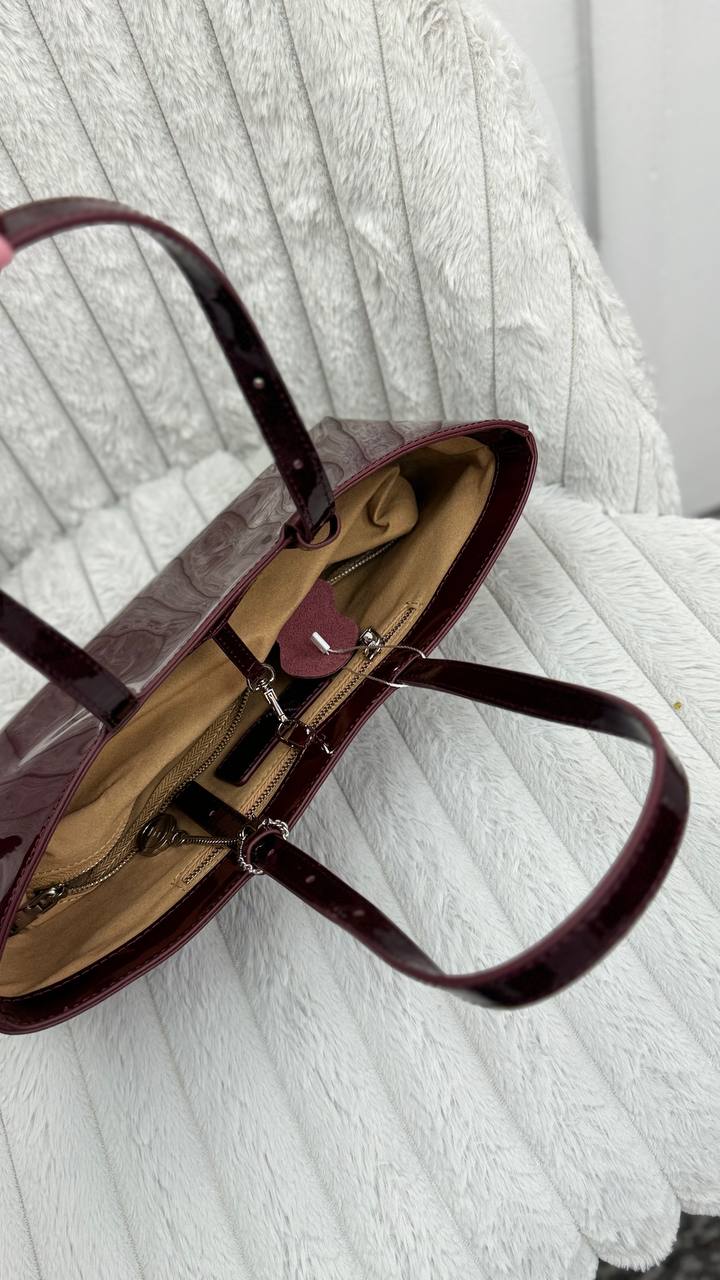 Bag “Luxe Gloss” – Timeless Elegance in Genuine Leather