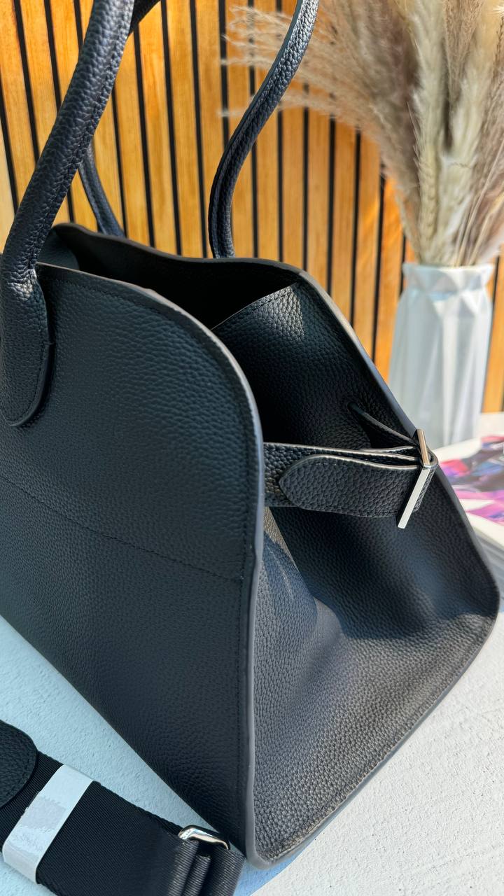 NOIR ELEGANCE Bag – The Art of Perfection