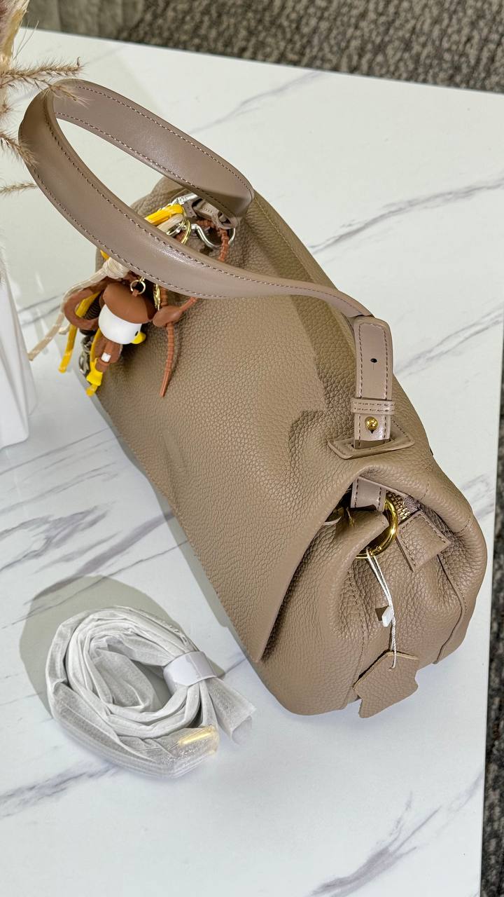 Lévera – The Art of Genuine Leather