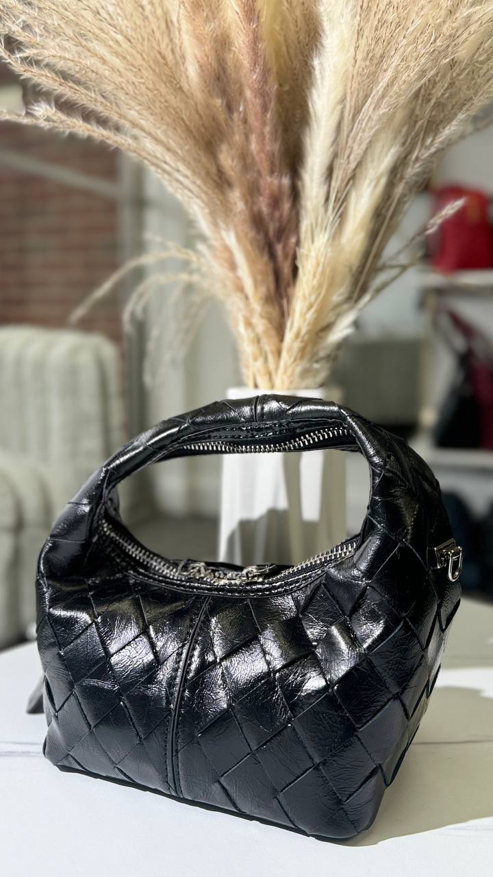 Luna Luxe – Genuine Leather Bag for a Flawless Look