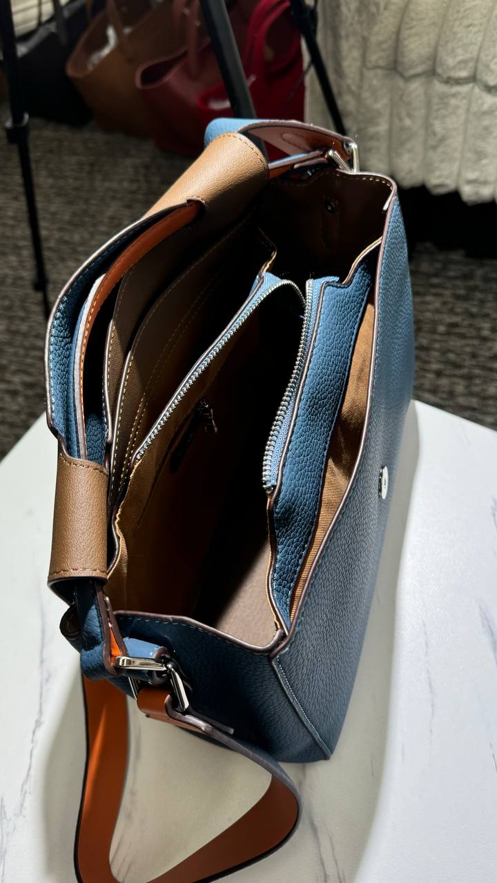 Metropolitan Luxe – Genuine Leather Bag with Two Straps