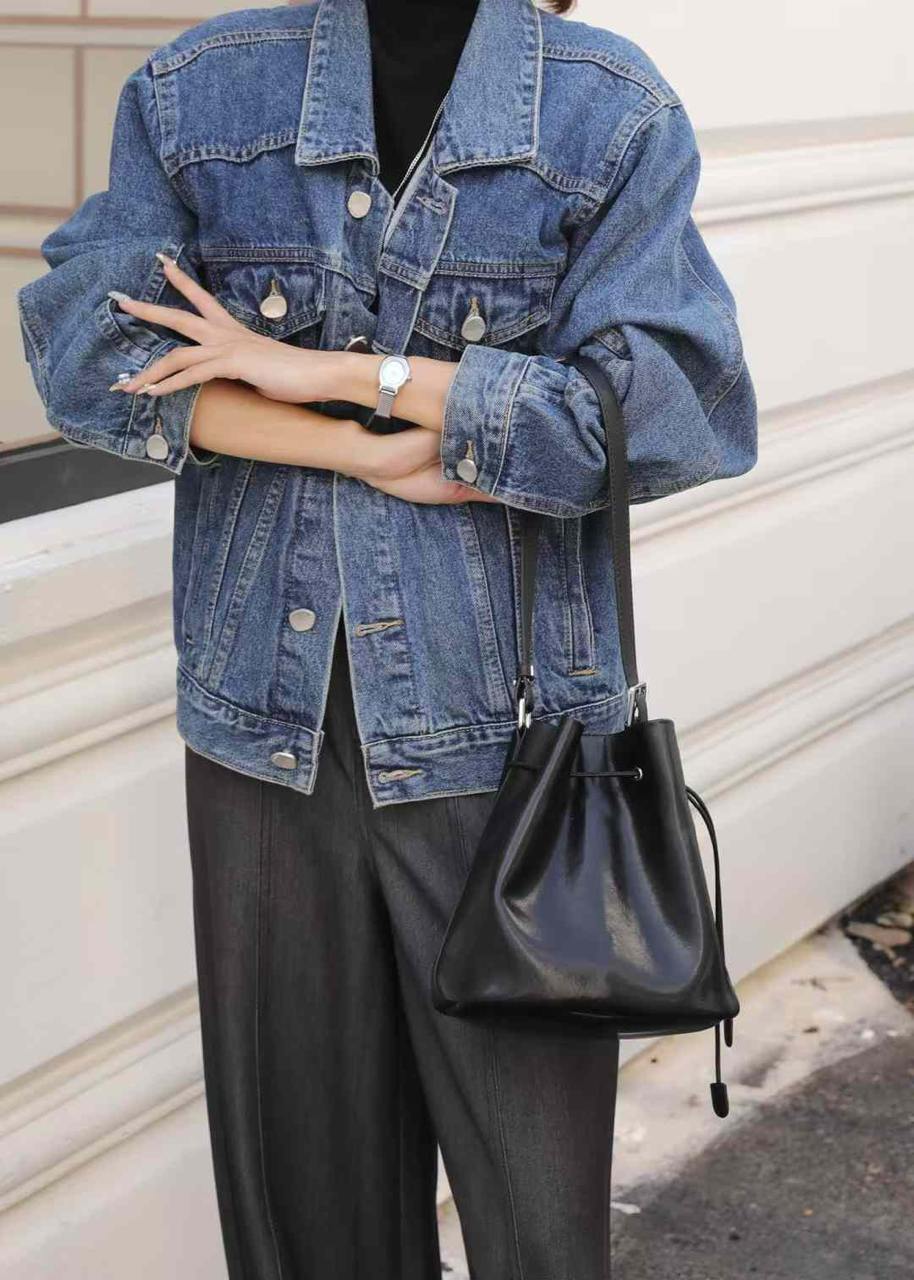 Elegant Allure: Natural Leather Bucket Bag
