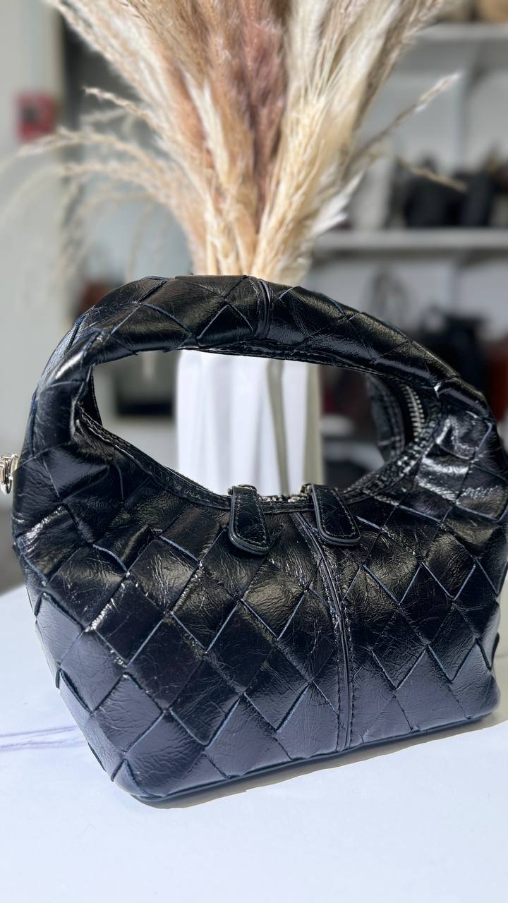 Luna Luxe – Genuine Leather Bag for a Flawless Look
