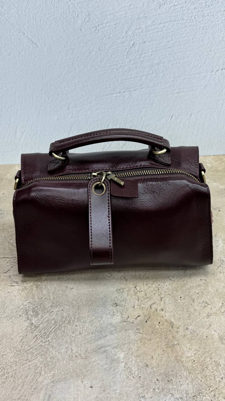 Lusso Belleza” – Genuine Leather Handbag with Versatile Strap
