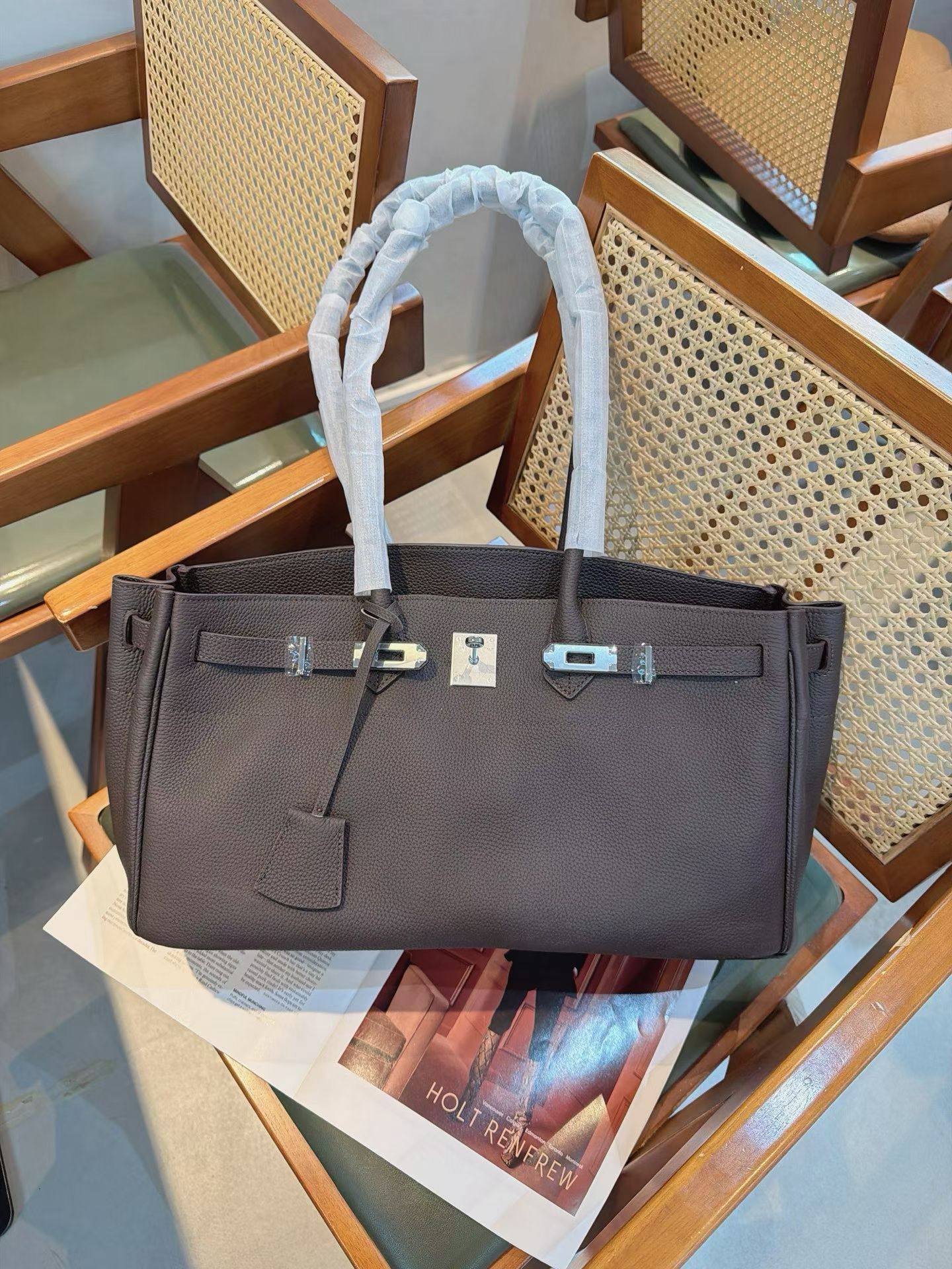 Pre-order. Valentina Grande — Genuine Leather Shoulder Bag