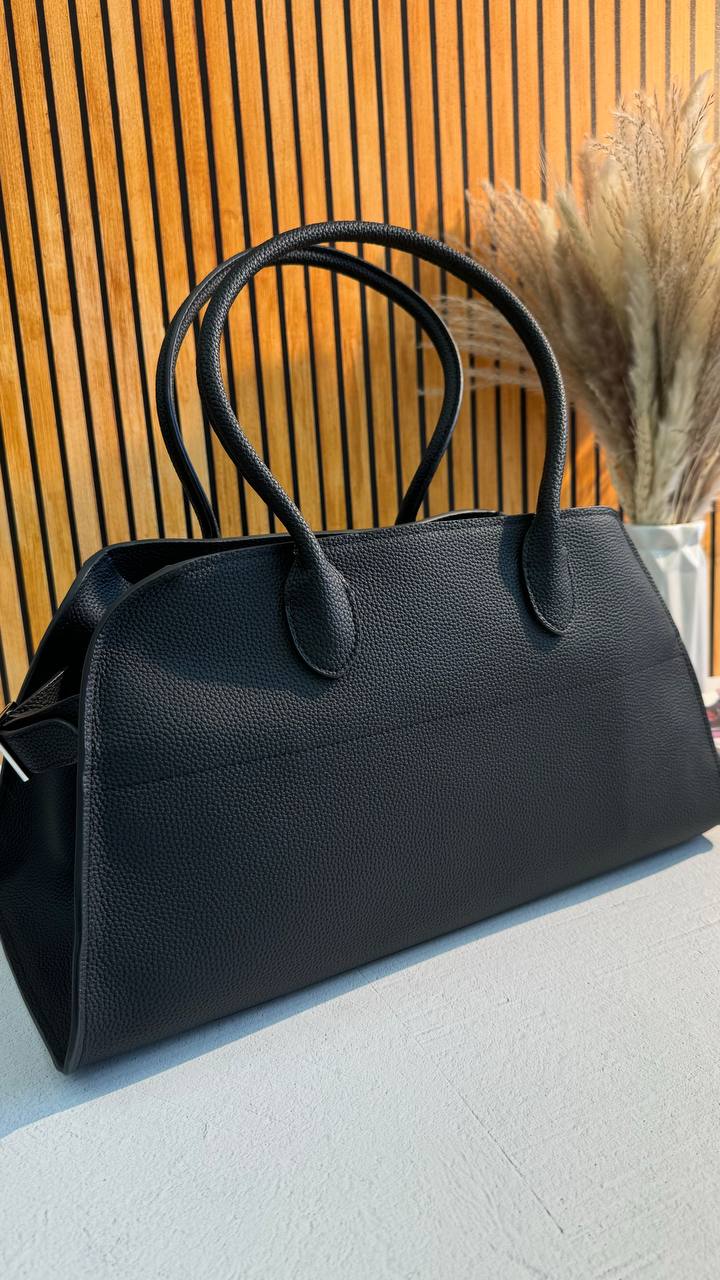 NOIR ELEGANCE Bag – The Art of Perfection