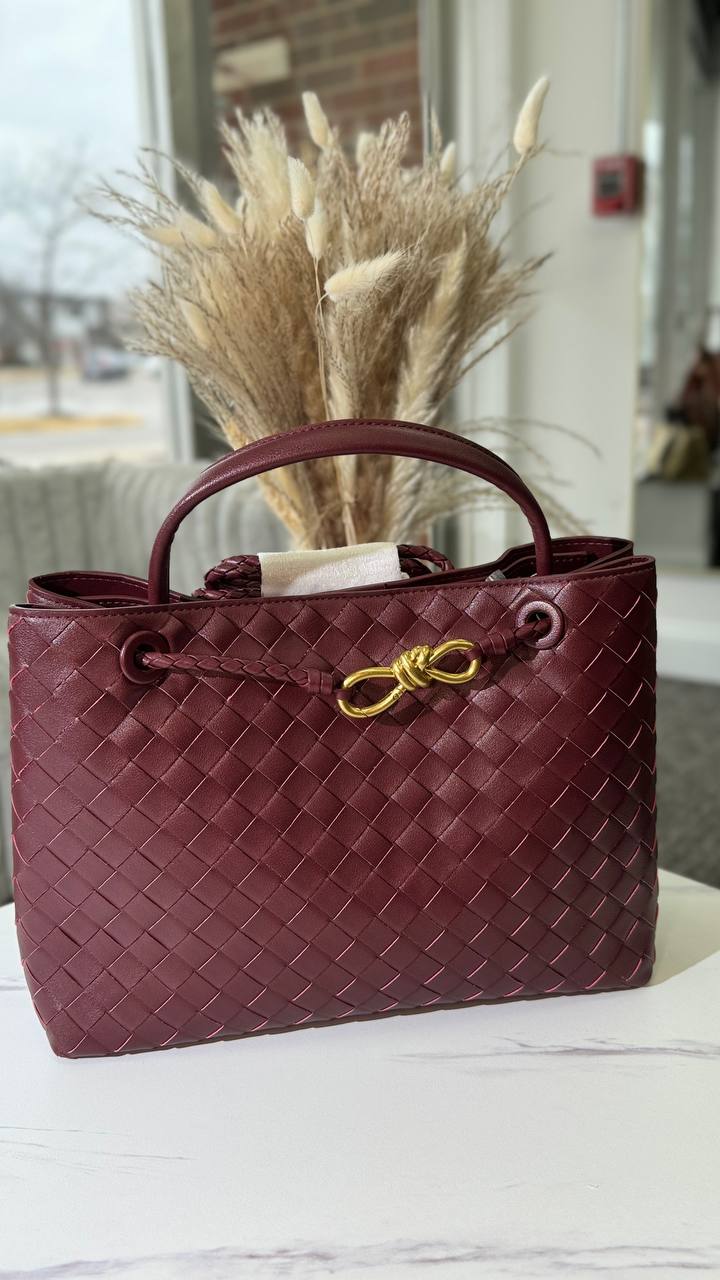 The Verona Weave – Italian Craftsmanship Meets Timeless Elegance
