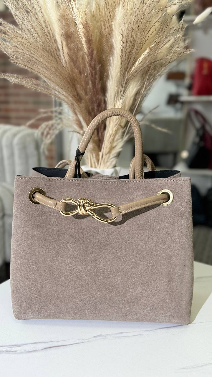 Bellissima Suede Bag – Italian Elegance in Every Detail