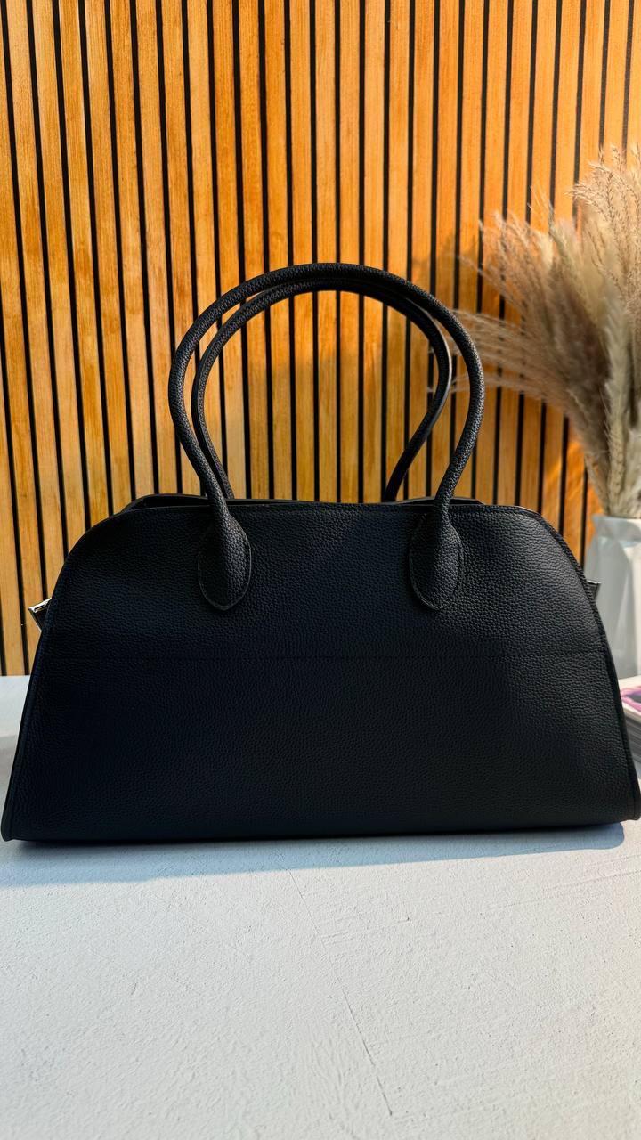 NOIR ELEGANCE Bag – The Art of Perfection