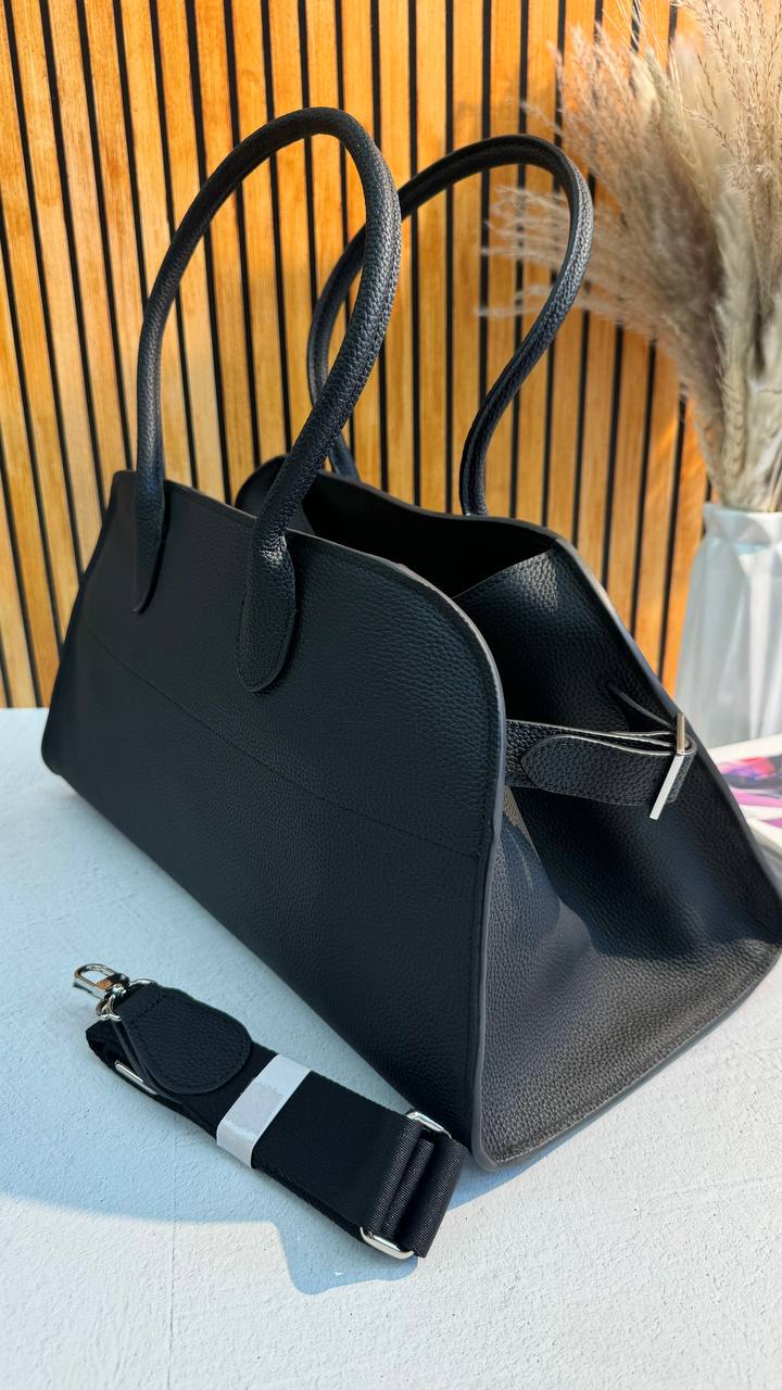 NOIR ELEGANCE Bag – The Art of Perfection