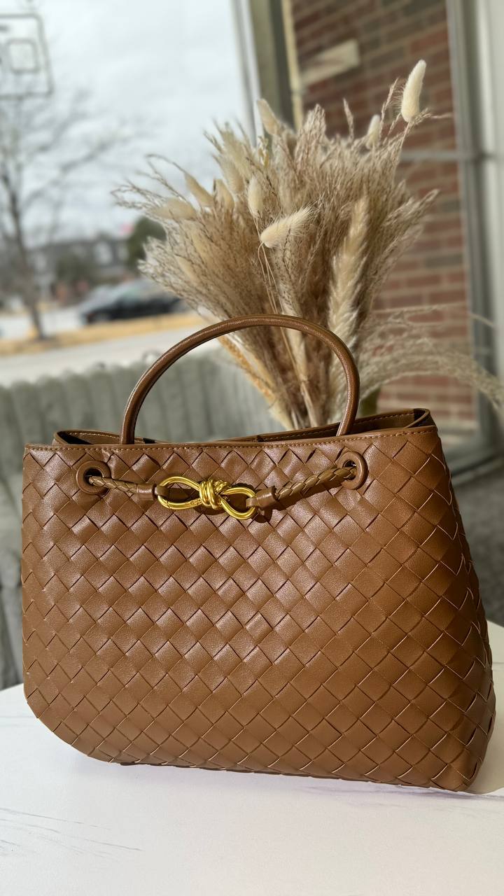The Verona Weave – Italian Craftsmanship Meets Timeless Elegance