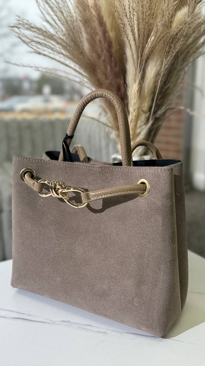 Bellissima Suede Bag – Italian Elegance in Every Detail