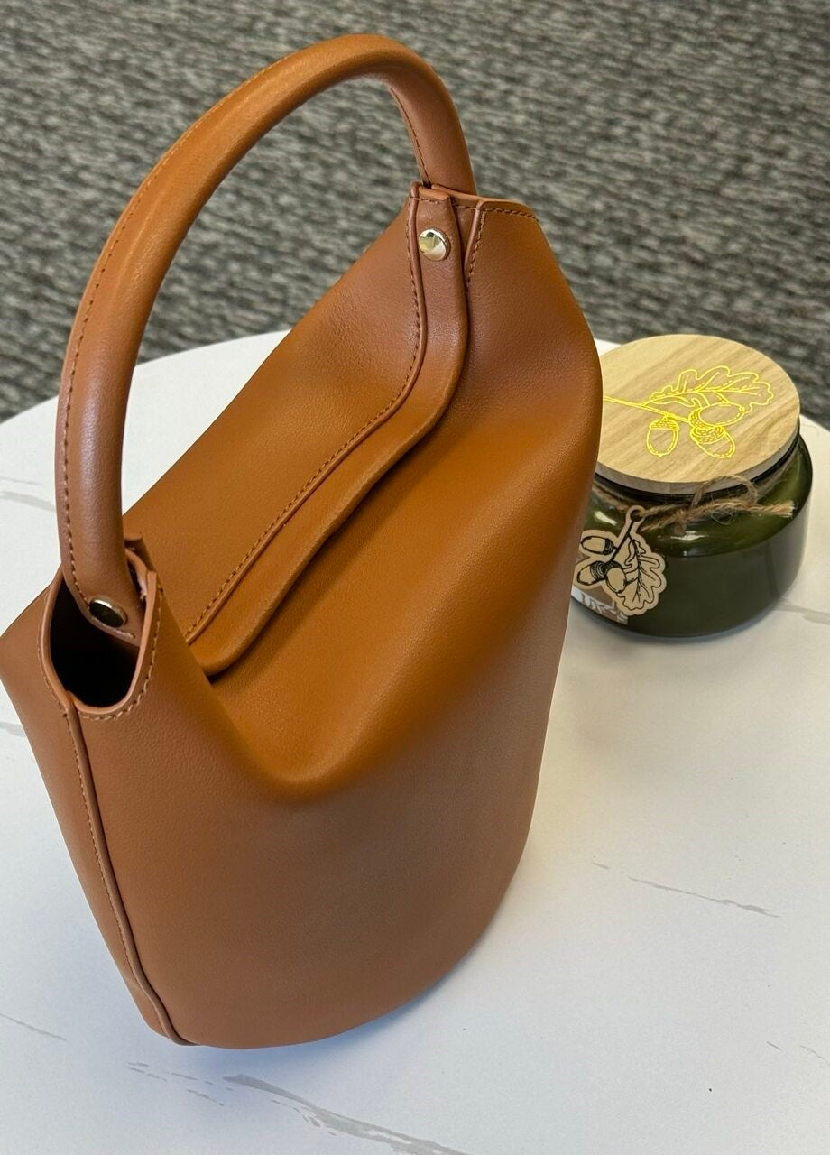 Barrel-shaped Bag in Genuine Leather