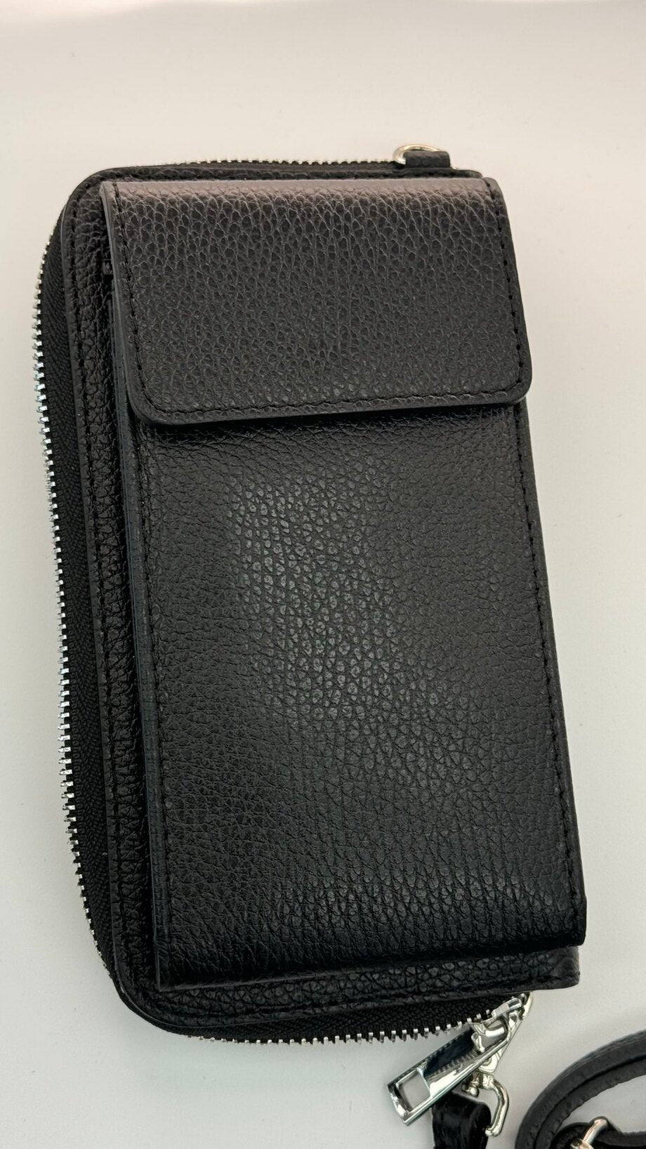 Urban Elegance – Genuine Leather Crossbody Bags