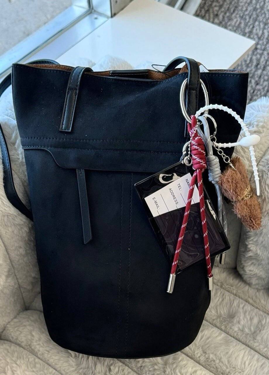 Elegant Barrel Bag in Genuine Leather and Suede