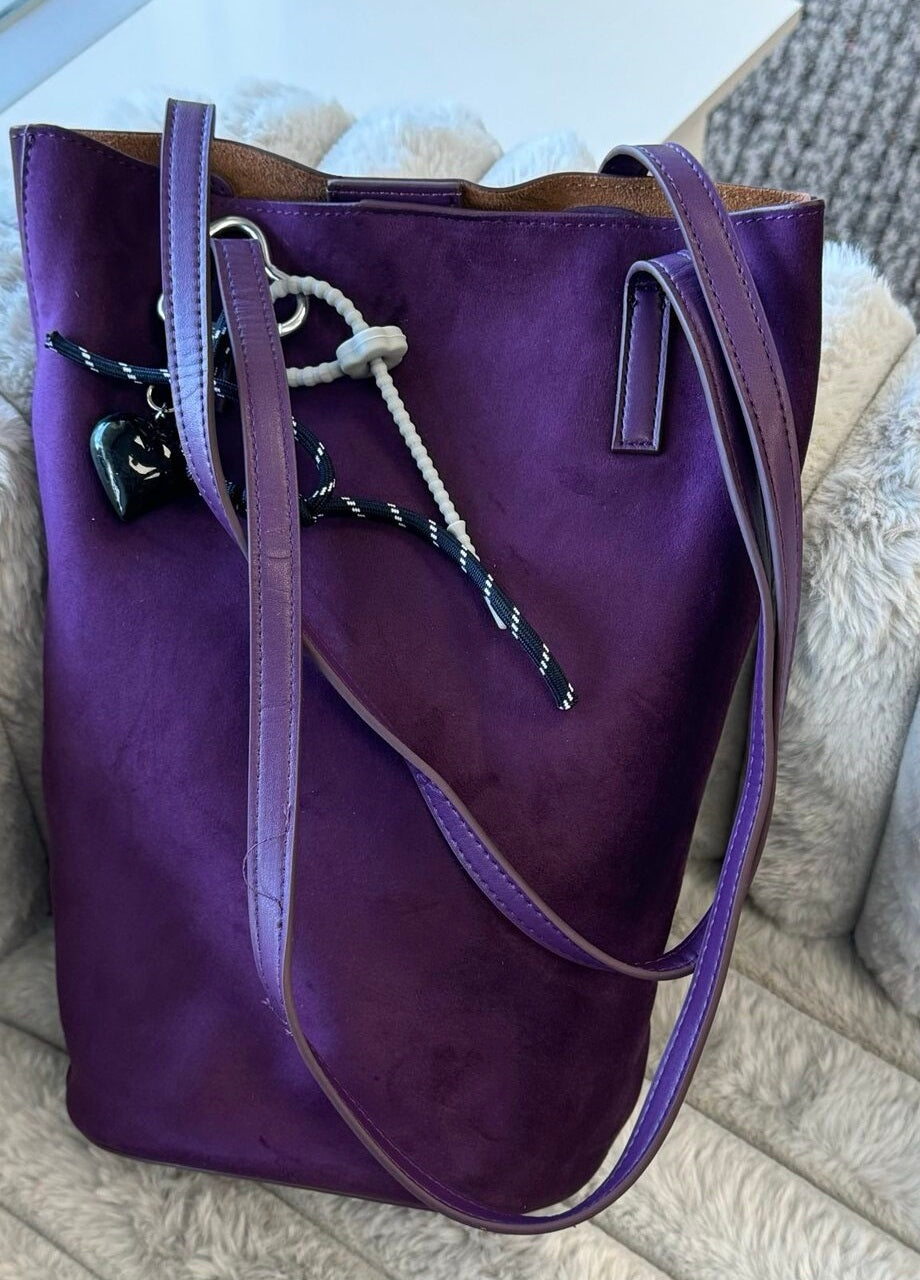 Elegant Barrel Bag in Genuine Leather and Suede