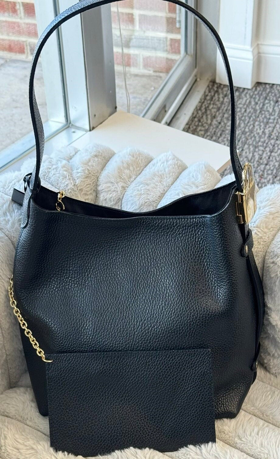 Stylish Leather Bag with Cosmetic Pouch