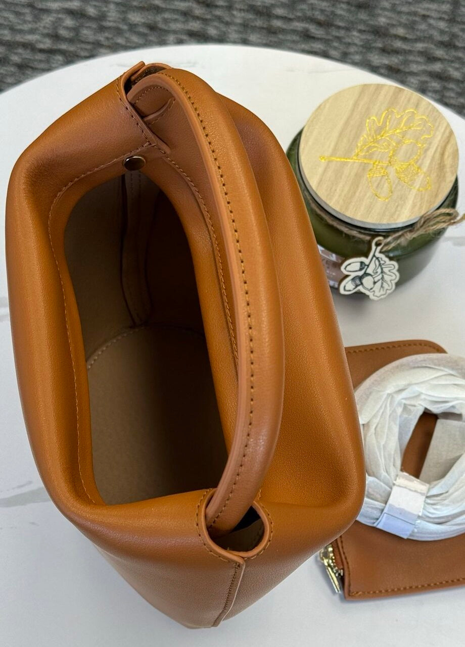 Barrel-shaped Bag in Genuine Leather