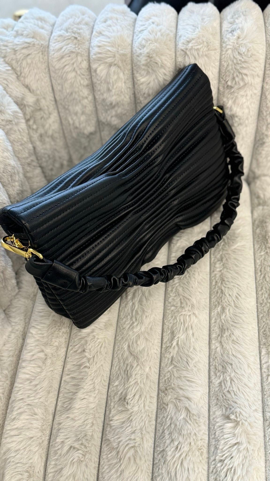 Genuine Leather Bag “Textured Grace”