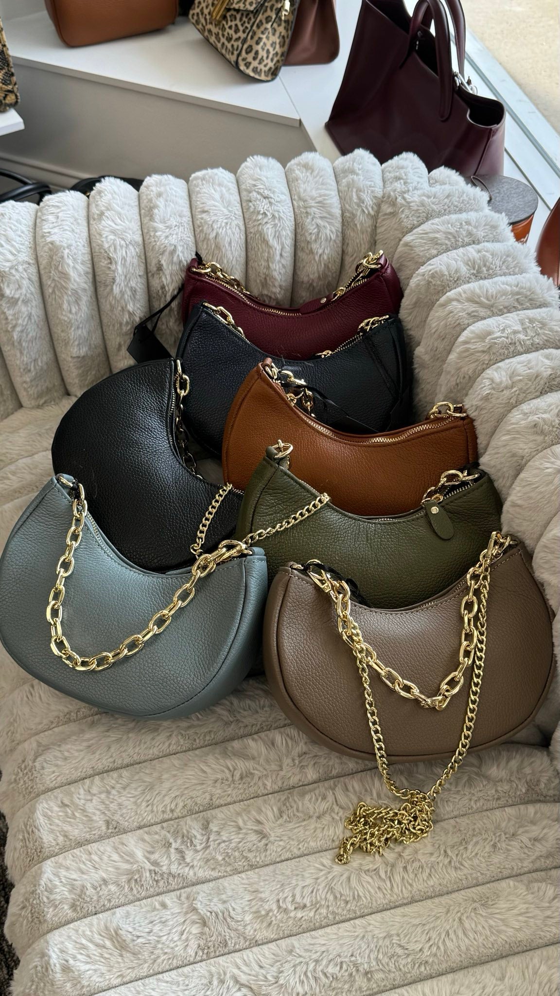 “Graceful Chain” - Genuine Leather Bag