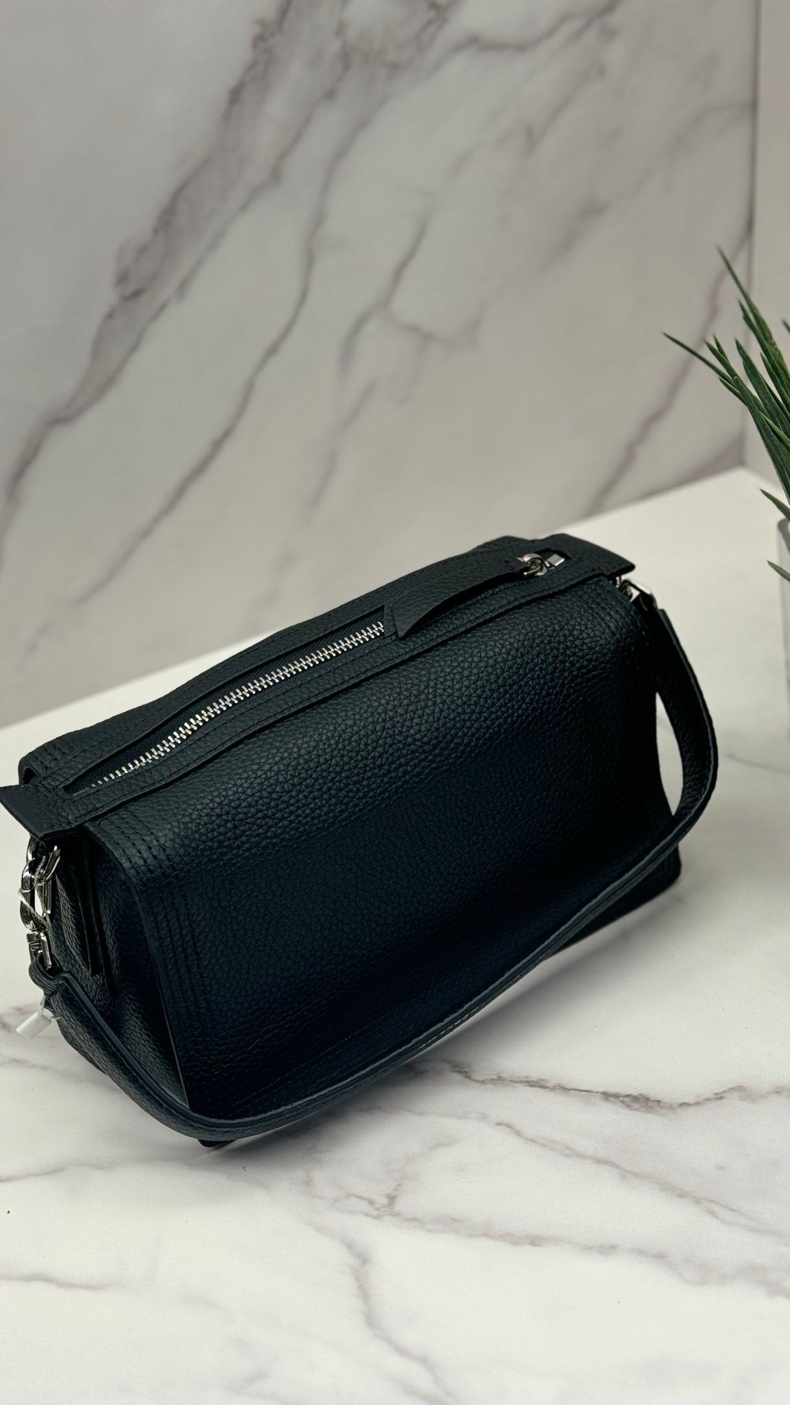 Sofia Curve – Soft Leather Shoulder Bag