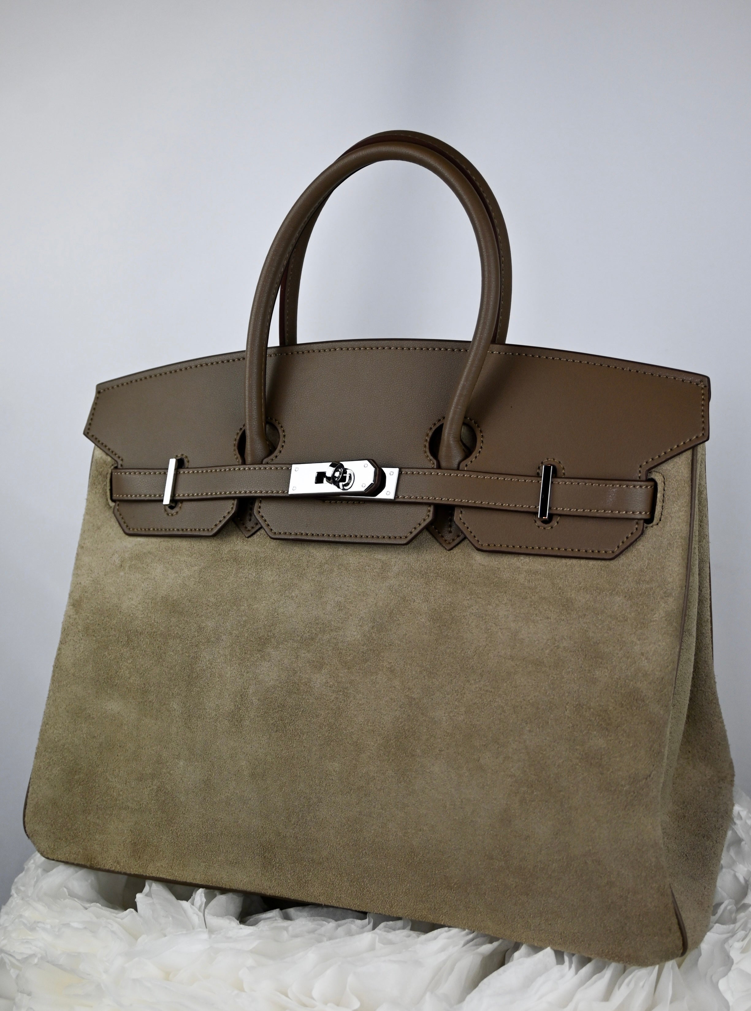 “Italia Suede Luxe” – Timeless Italian Craftsmanship in Leather & Suede