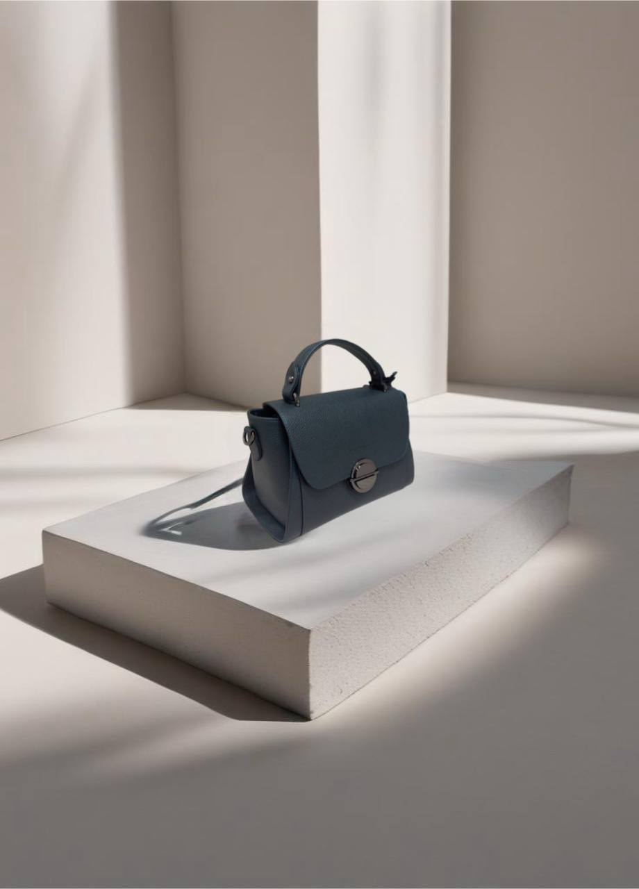 Stylish Leather Bag for Business Women Made in Italy