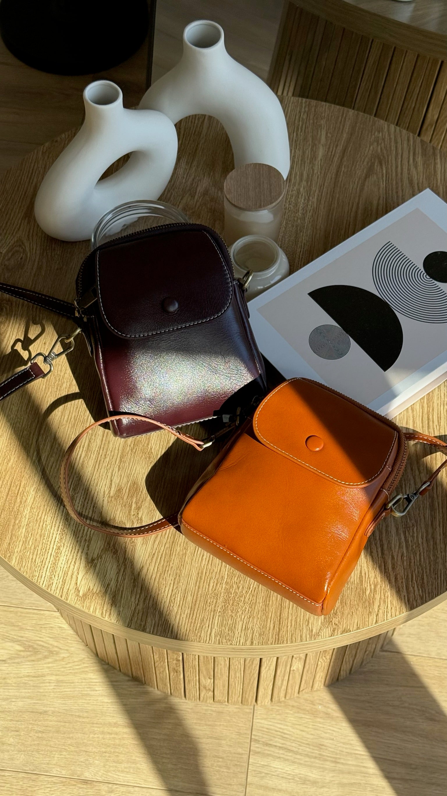 The Urban Classic — Compact Leather Bag for Style and Functionality