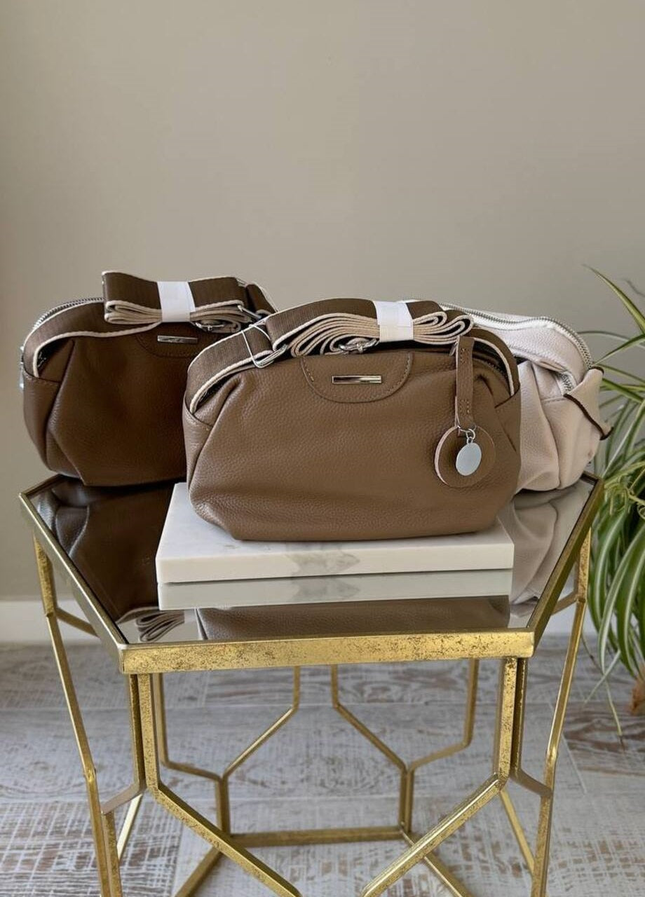 Elegant Leather Crossbody Bag for Stylish Women