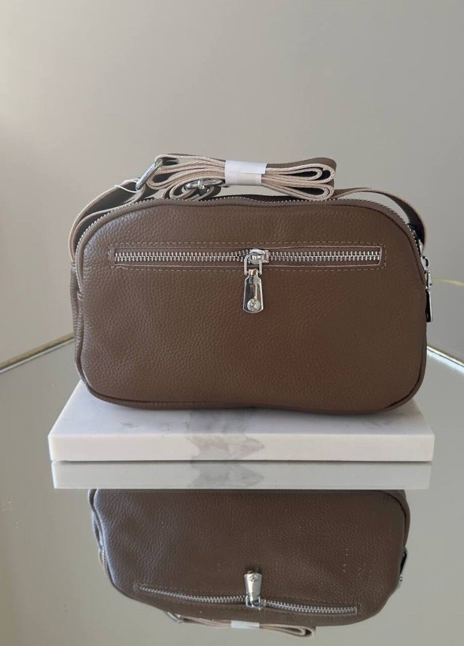 Elegant Leather Crossbody Bag for Stylish Women