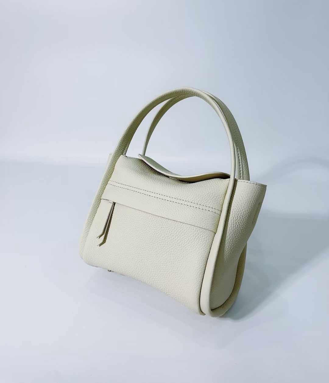 Luxora Leather Elegance – Premium Leather Bag with a Long Strap and Metal Feet