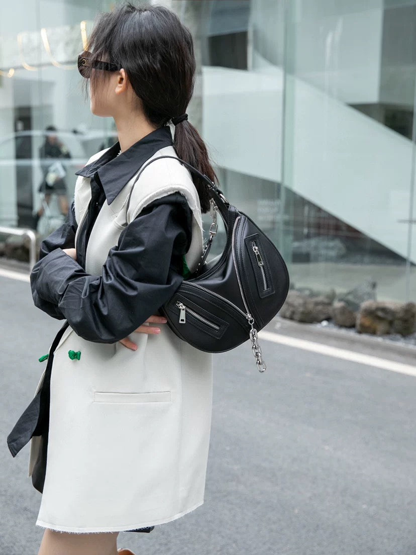 Urban Rebel Bag – Bold Style in Genuine Leather with a Chic Top Handle