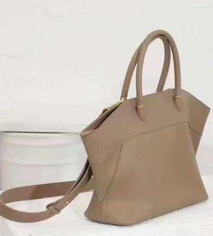 Gleam Luxe — Genuine Leather Tote Bag with a Metallic Shine ✨