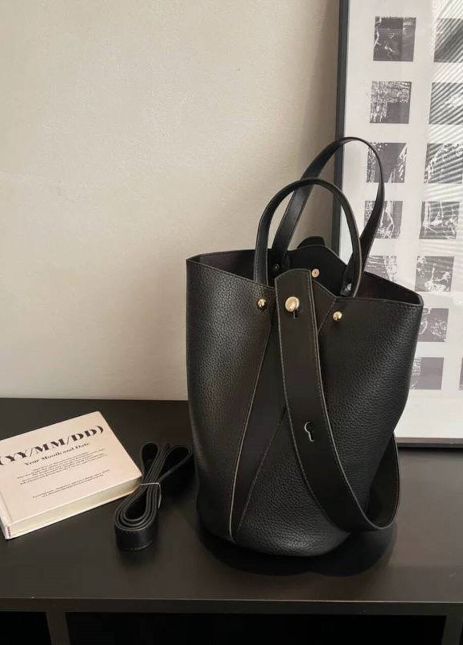 “Versatile” — leather bucket bag