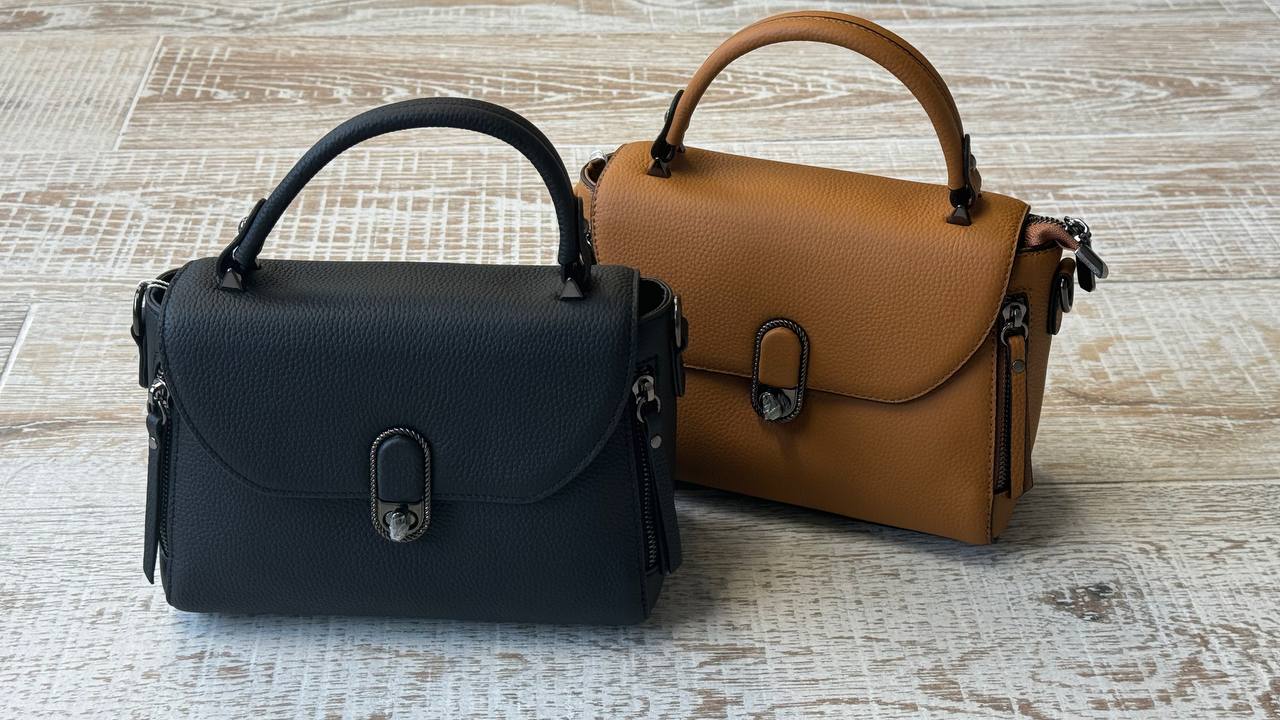 “Eleganza” — Leather Bag for a Modern Look