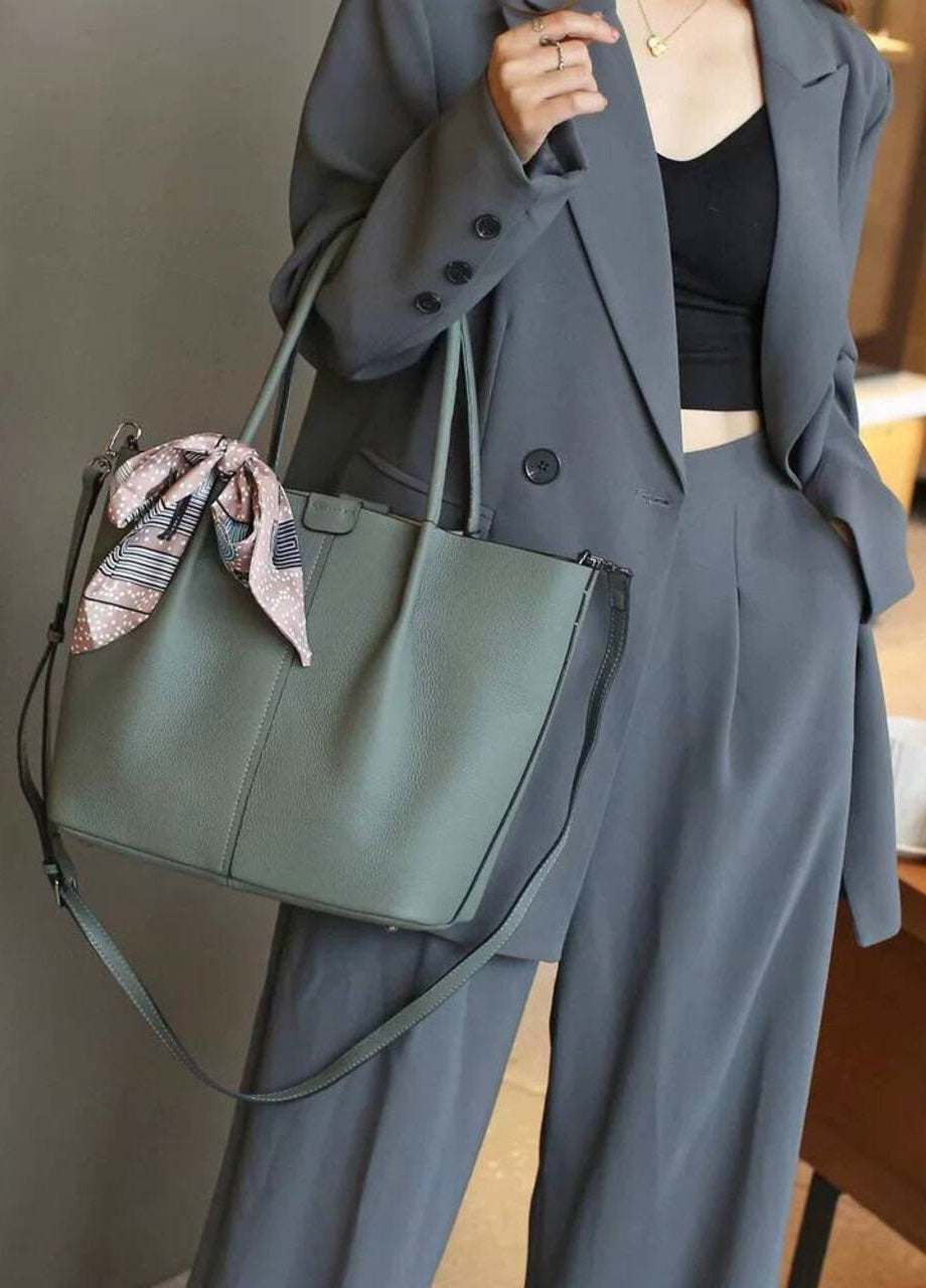 Bella Vita” — Modern Leather Tote Bag
