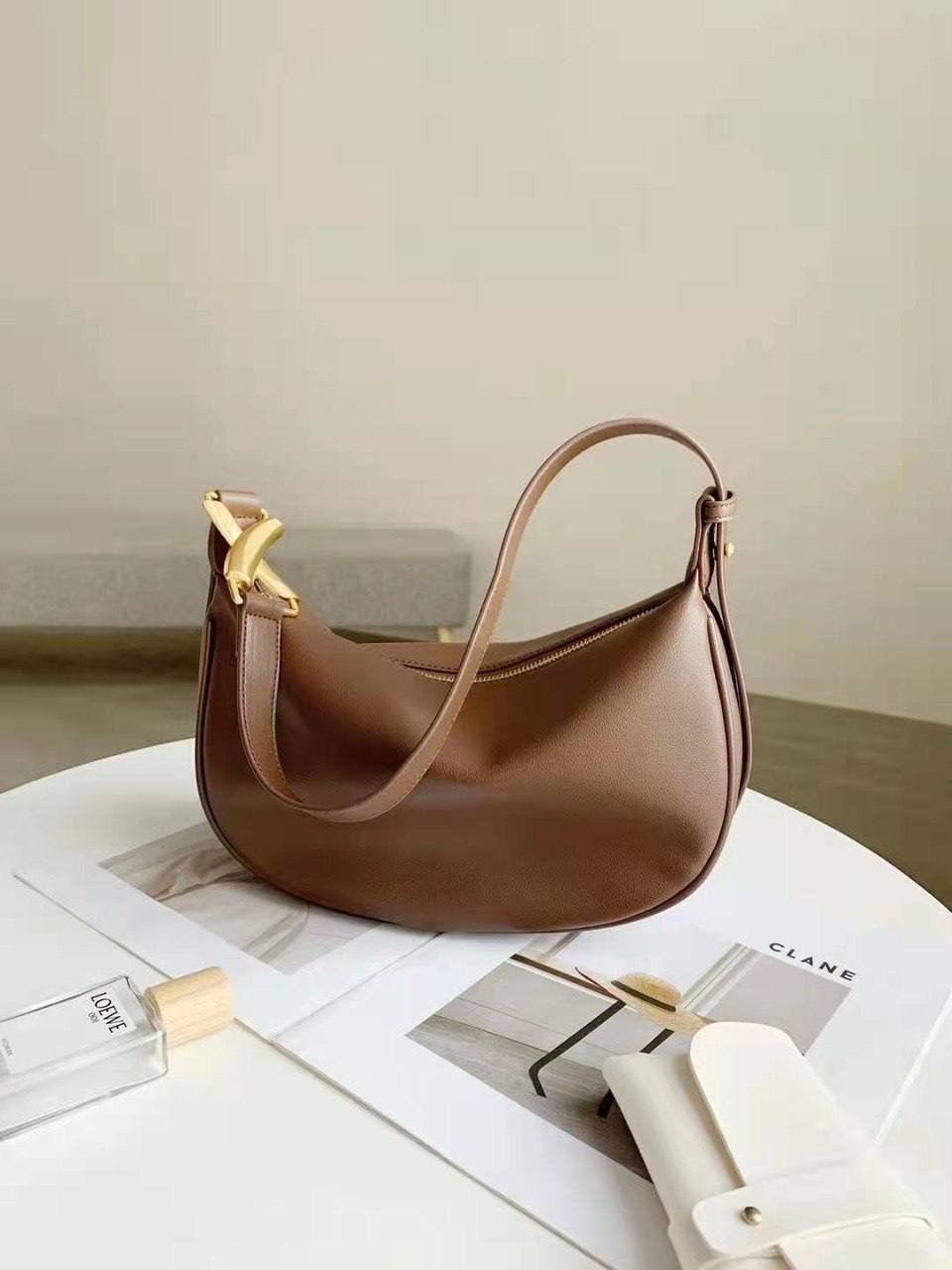 “Grace — Elegant Leather Bag”