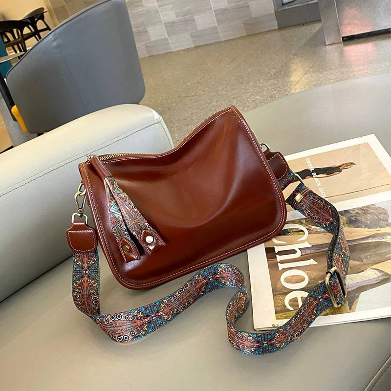 “Isabella” — Elegant Leather Bag