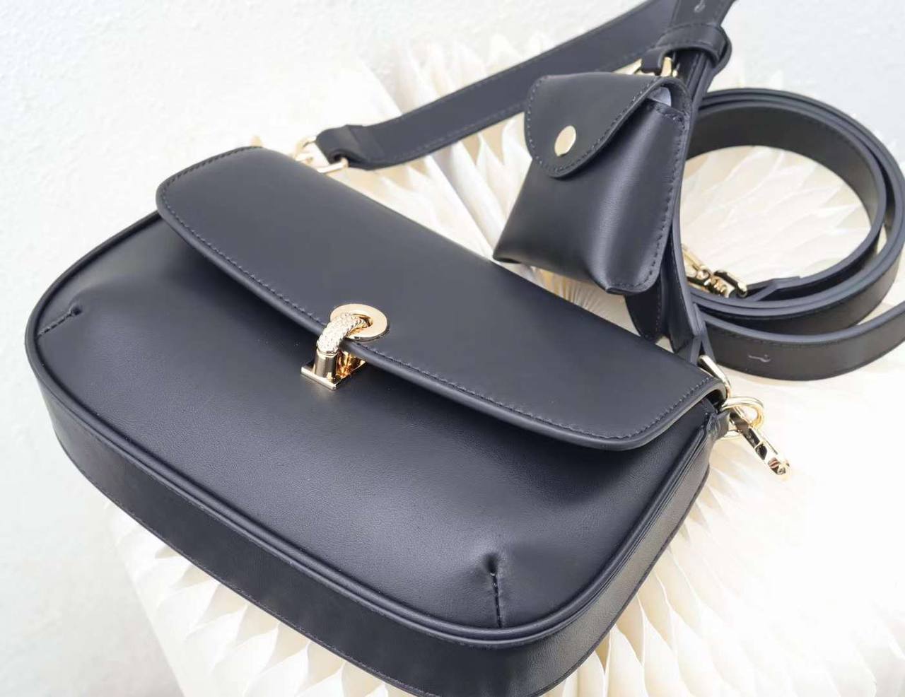 “Elegance” — Classic Genuine Leather Bag