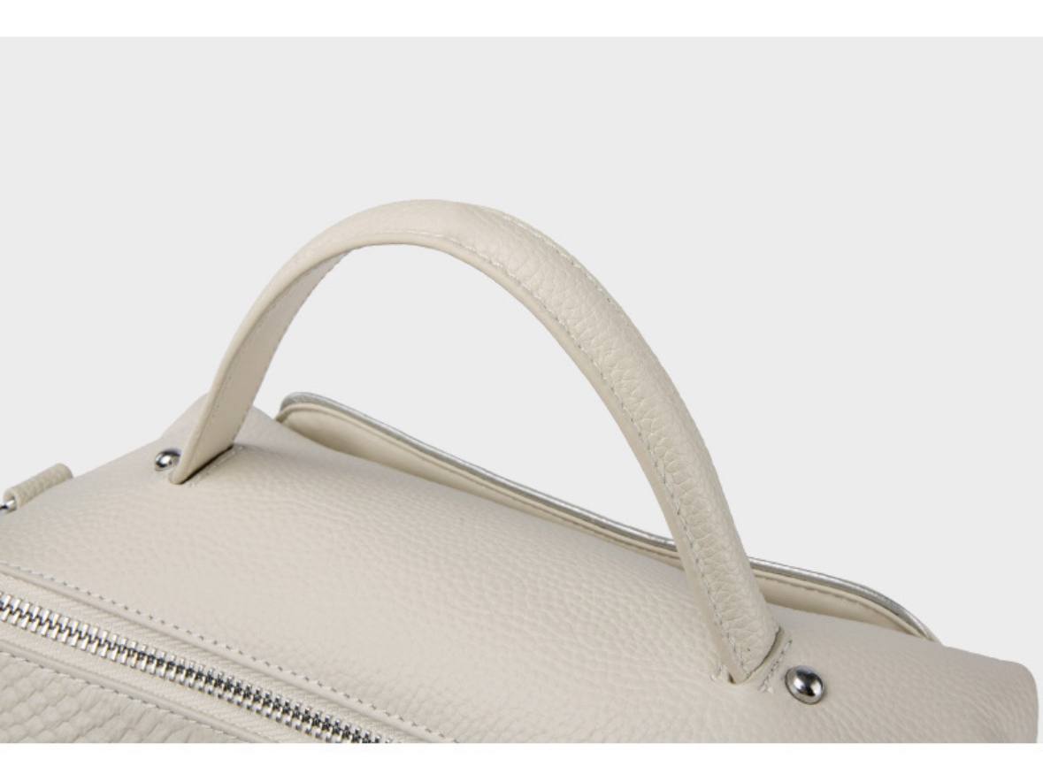 “Serenity” — Elegant Genuine Leather Bag