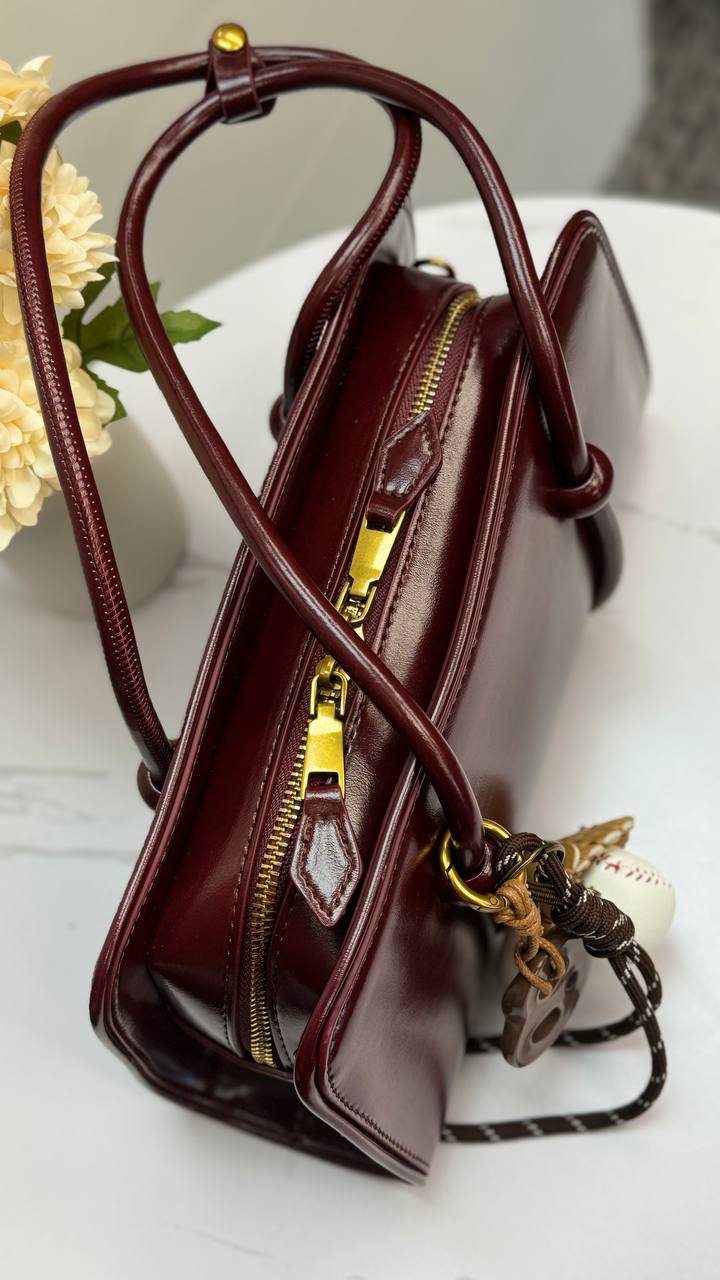 “Eleganza Pelle”