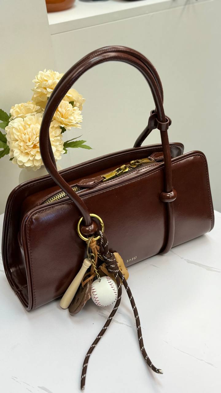 “Eleganza Pelle”