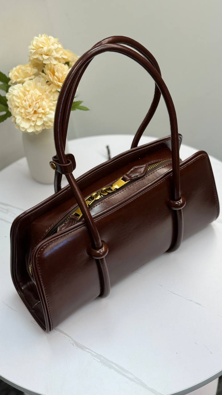 “Eleganza Pelle”