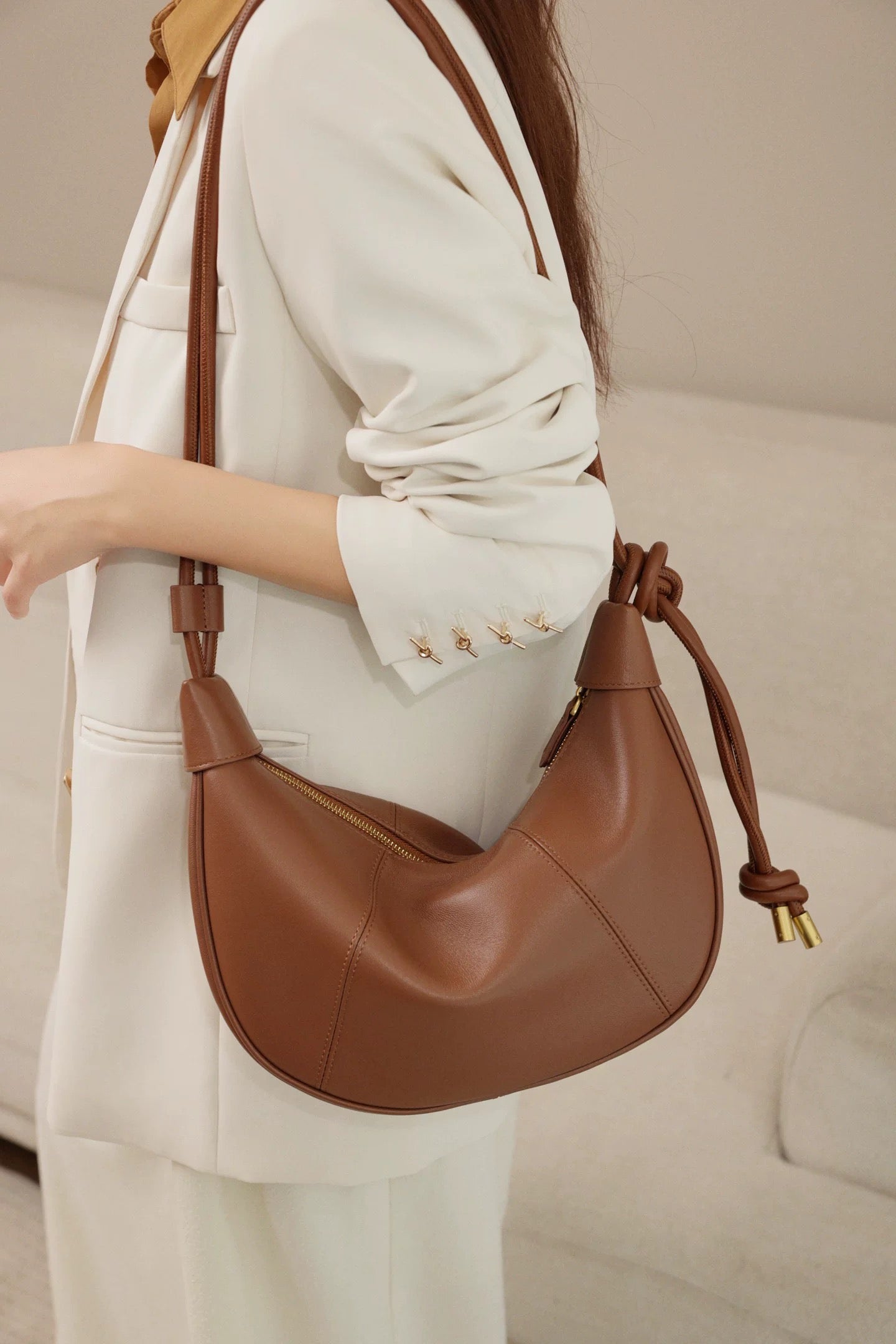 Elegant Adjustable Leather Shoulder Bag
