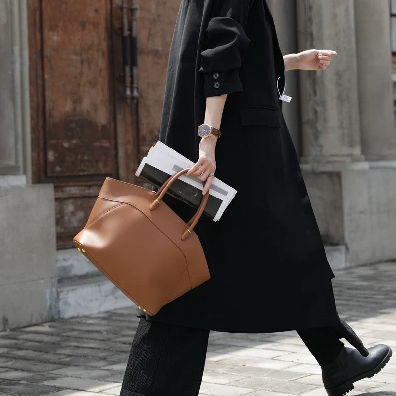 Gleam Luxe — Genuine Leather Tote Bag with a Metallic Shine ✨