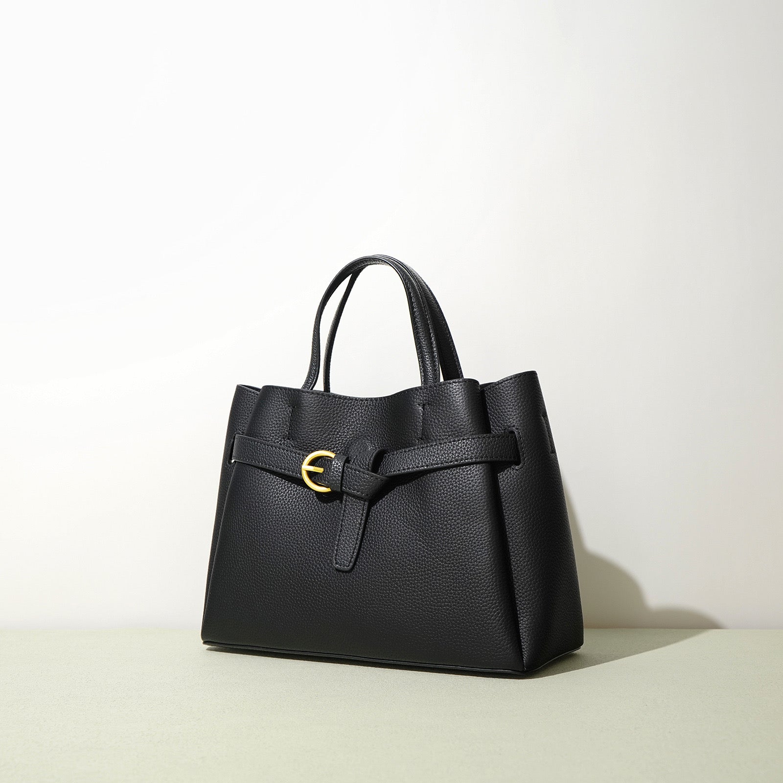 Urban Luxe Tote —Women’s shoulder bag