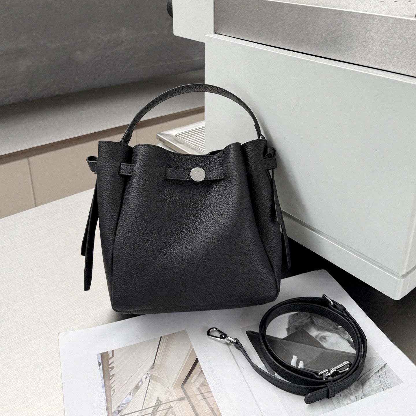 CityCharm Leather Bucket Bag – genuine leather, detachable strap