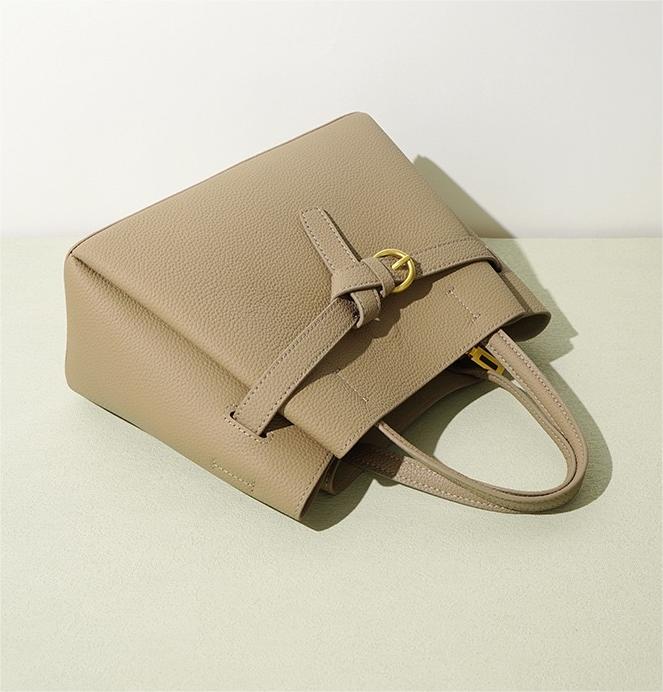 Urban Luxe Tote —Women’s shoulder bag