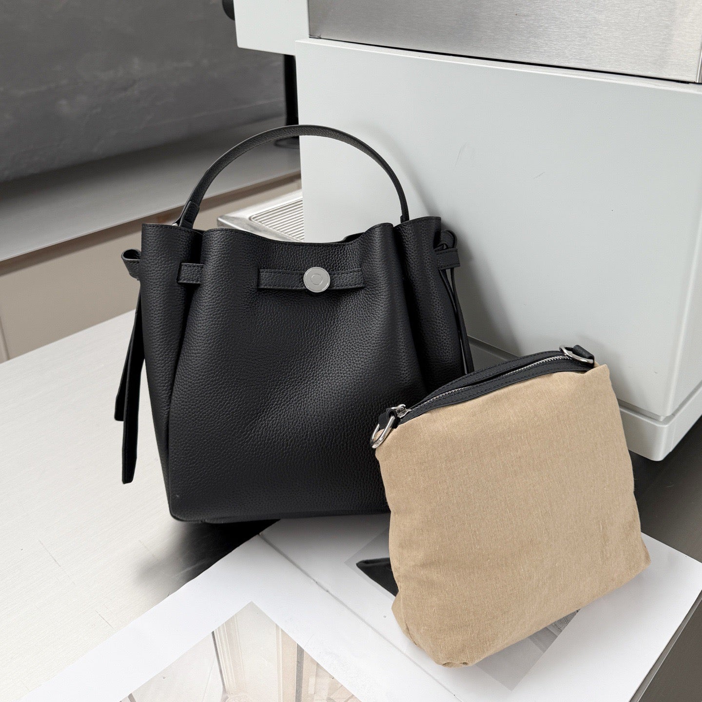 CityCharm Leather Bucket Bag – genuine leather, detachable strap
