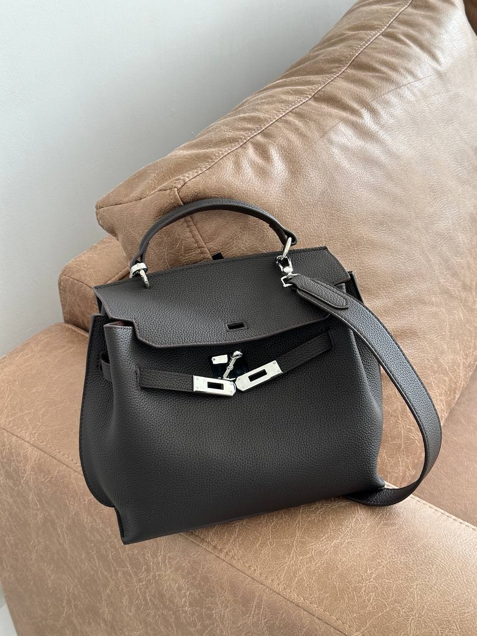 MELVARA – Genuine Leather Bag with Character